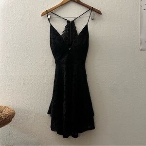 Emerald Sundae Elegant Black Dress